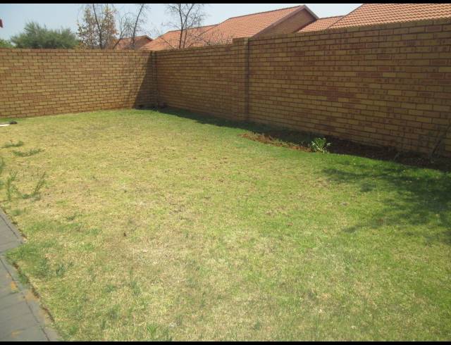 3 BEDROOM SIMPLEX RENTED IN EQUESTRIA